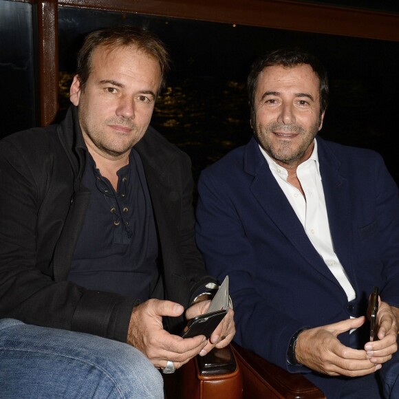 Exclusif - Stéphane Henon et Bernard Montiel - Concert privé MFM Radio de Alain Souchon et Laurent Voulzy sur un bateau-mouche à Paris le 10 novembre 2015. ©Guirec Coadic/Bestimage