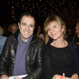 Exclusif - Thierry Beccaro et sa femme Emmanuelle - Concert privé MFM Radio de Alain Souchon et Laurent Voulzy sur un bateau-mouche à Paris le 10 novembre 2015. ©Guirec Coadic/Bestimage