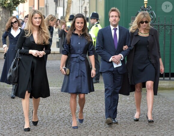 Ben Fogle et sa femme Marina avec Pippa Middleton lors d'une messe à la mémoire de Sir David Frost à Westminster le 13 mars 2014