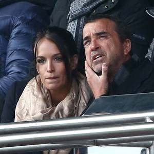 Arnaud Lagardère et sa femme Jade Foret - People au match de de la ligue 1 entre le PSG et Evian au Parc des Princes à Paris le 18 janvier 2015. Le Psg à remporté le match sur le score de 4 buts à 2. Il y a eu une minute d'applaudissements pour les attentats de la semaine dernière "Ici, c'est Charlie"  Please hide children's face prior to the publication - French L1 football match between Paris Saint-Germain (PSG) and Evian (ETGFC) at the Parc des Princes stadium, in Paris, on January 18, 2015.18/01/2015 - Paris