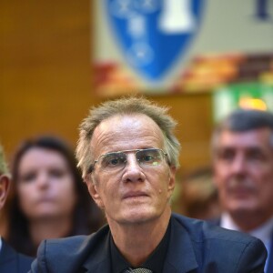 Claire Chazal et Christophe Lambert ont fait monté les enchères à la 155e vente des vins des Hospices de Beaune, le 15 novembre 2015, à Beaune © Giancarlo Gorassini