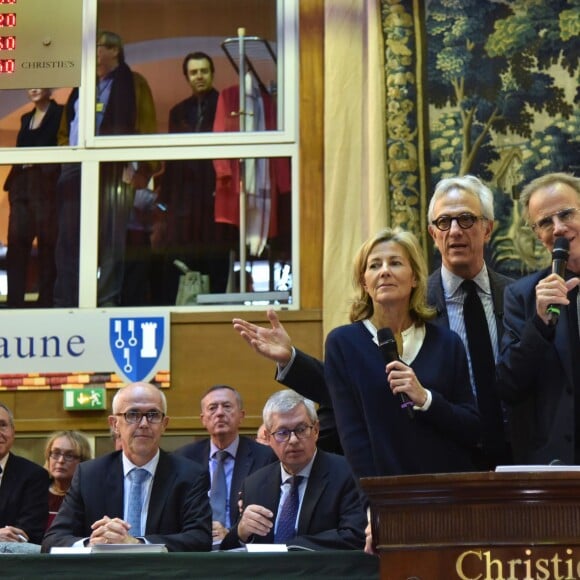 Claire Chazal et Christophe Lambert ont fait monté les enchères à la 155e vente des vins des Hospices de Beaune, le 15 novembre 2015, à Beaune © Giancarlo Gorassini