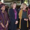 La reine Letizia d'Espagne, entourée d'Ellen Johnson Sirleaf, de Maria Teresa Fernandez de la Vega et d'Ana Patricia Botin, a observé une minute de silence en hommage aux victimes des attentats de Paris, le 16 novembre 2015 à Madrid avant une réunion de la Fondation Mujeres por Africa.
