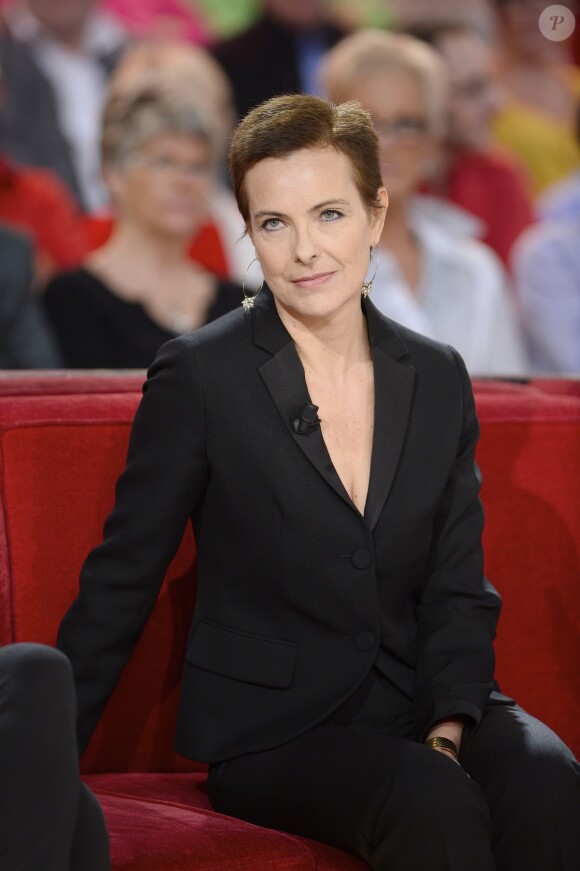 Carole Bouquet - Enregistrement de l'émission "Vivement Dimanche" à Paris le 18 Novembre 2015 et qui sera diffusée le 22 Novembre 2015 ; Invité principal Marina Carrère d'Encausse