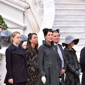 La princesse Alexandra de Hanovre, la princesse Caroline de Hanovre - La famille princière de Monaco dans la cour du palais lors de la Fête Nationale monégasque à Monaco le 19 novembre 2015. © Bruno Bebert / Olivier Huitel / Pool Restreint Monaco / Bestimage