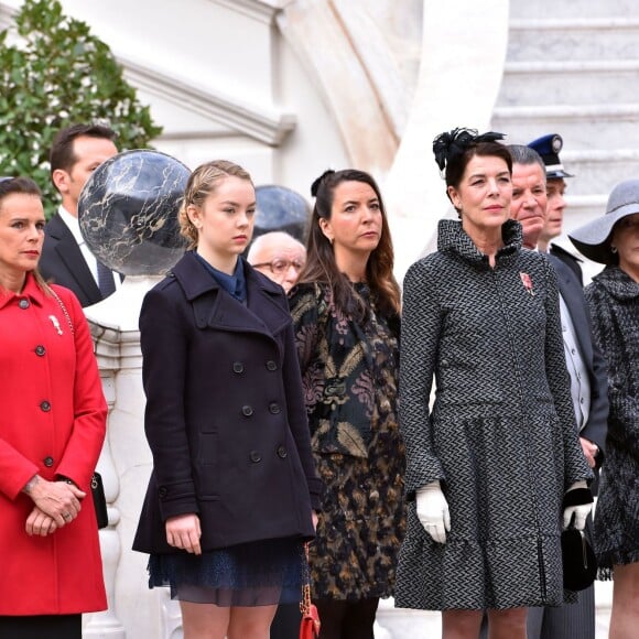 La princesse Stéphanie de Monaco, la princesse Alexandra de Hanovre, la princesse Caroline de Hanovre - La famille princière de Monaco dans la cour du palais lors de la Fête Nationale monégasque à Monaco le 19 novembre 2015. © Bruno Bebert / Olivier Huitel / Pool Restreint Monaco / Bestimage