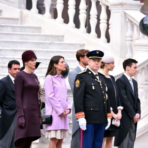 Le prince Albert II de Monaco et sa femme la princesse Charlène de Monaco, Charlotte Casiraghi, Pierre Casiraghi et sa femme Beatrice Borromeo, Louis Ducruet - La famille princière de Monaco dans la cour du palais lors de la Fête Nationale monégasque à Monaco le 19 novembre 2015. © Bruno Bebert / Olivier Huitel / Pool Restreint Monaco / Bestimage