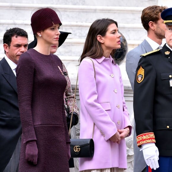 Le prince Albert II de Monaco et sa femme la princesse Charlène de Monaco, Charlotte Casiraghi, Pierre Casiraghi et sa femme Beatrice Borromeo, Louis Ducruet - La famille princière de Monaco dans la cour du palais lors de la Fête Nationale monégasque à Monaco le 19 novembre 2015. © Bruno Bebert / Olivier Huitel / Pool Restreint Monaco / Bestimage