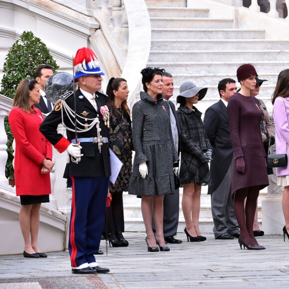 La princesse Stéphanie de Monaco, la princesse Caroline de Hanovre, le prince Albert II de Monaco et sa femme la princesse Charlène de Monaco, Charlotte Casiraghi, Pierre Casiraghi et sa femme Beatrice Borromeo, Louis Ducruet - La famille princière de Monaco dans la cour du palais lors de la Fête Nationale monégasque à Monaco le 19 novembre 2015. © Bruno Bebert / Olivier Huitel / Pool Restreint Monaco / Bestimage