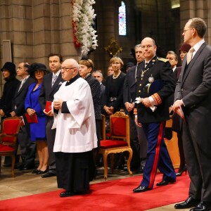 Le prince Albert II de Monaco - La famille princière de Monaco en la cathédrale lors de la fête nationale de Monaco. Le 19 novembre 2015 © Bruno Bebert-Olivier Huitel / Pool Restreint Monaco / Bestimage  Princely family of Monaco at the Cathedral of Monaco during the official ceremonies for the Monaco National Day at Cathedrale Notre-Dame-Immaculee de Monaco on November 19, 2015 in Monaco, Monaco19/11/2015 - Monaco