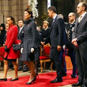 La princesse Stéphanie de Monaco et la princesse Caroline de Hanovre - La famille princière de Monaco en la cathédrale lors de la fête nationale de Monaco. Le 19 novembre 2015 © Bruno Bebert-Olivier Huitel / Pool Restreint Monaco / Bestimage