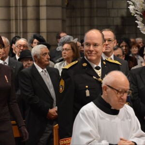 Le prince Albert II et la princesse Charlene de Monaco - La famille princière de Monaco en la cathédrale lors de la fête nationale de Monaco. Le 19 novembre 2015 © Charly Gallo / Palais Princier Monaco / Bestimage  Princely family of Monaco at the Cathedral of Monaco during the official ceremonies for the Monaco National Day at Cathedrale Notre-Dame-Immaculee de Monaco on November 19, 2015 in Monaco, Monaco19/11/2015 - Monaco