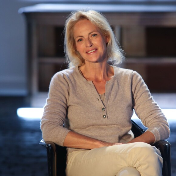 Exclusif - Alexandra Vandernoot - Enregistrement de l'émission "Animaux Stars", qui sera diffusée en mars 2016 sur la chaîne TV Animaux, au Bastille Design Center à Paris. Le 17 novembre 2015 © CVS / Bestimage.