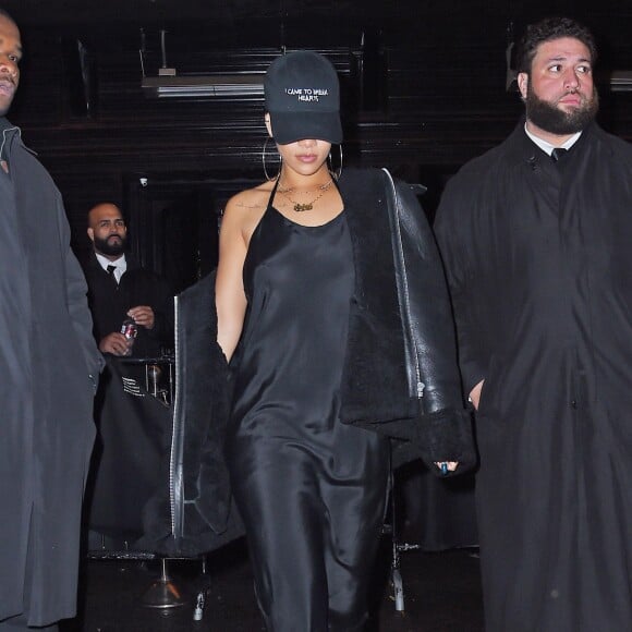 Rihanna arrive à l'Up&Down pour assister à l'after-show party de Travi$ Scott'. New York, le 19 novembre 2015.