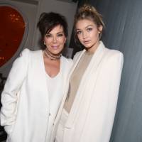 Kris Jenner in love face à Gigi Hadid : Belles en blanc pour un moment précieux