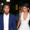 Kylie Jenner de retour avec son compagnon Tyga après une brève rupture. La jeune star est allée dîner avec son hommes le 22 novembre à Los Angeles, après les American Music Awards.
