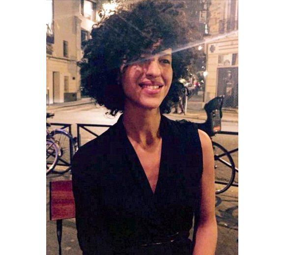 Hodda Saadi, décédée lors des attentats de Paris le 13 novembre dernier. Elle fêtait son anniversaire au restaurant la Belle Equipe à Paris où des terroristes ont tiré sur des clients.