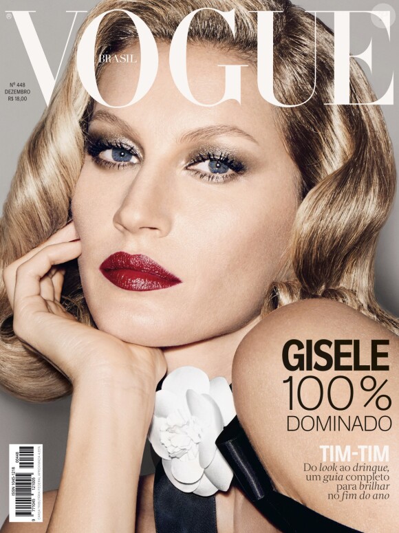Gisele Bündchen en couverture du numéro de décembre du magazine Vogue Brasil. Photo par François Nars.