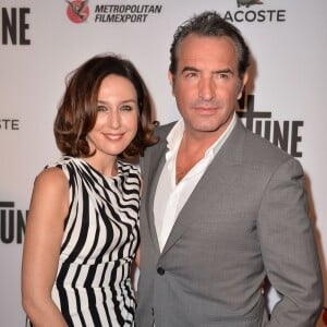 Elsa Zylberstein, Jean Dujardin - Avant-première du film "Un + Une" de Claude Lelouch à l'UGC Normandie à Paris le 23 novembre 2015.