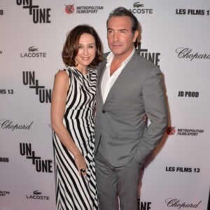 Elsa Zylberstein, Jean Dujardin - Avant-première du film "Un + Une" de Claude Lelouch à l'UGC Normandie à Paris le 23 novembre 2015.