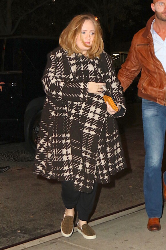 La chanteuse Adele est allée dîner au restaurant "Spotted Pig" dans le quartier de West Village à New York le 18 novembre 2015