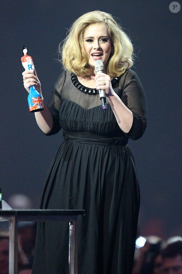 Adele aux Brit awards 2012.