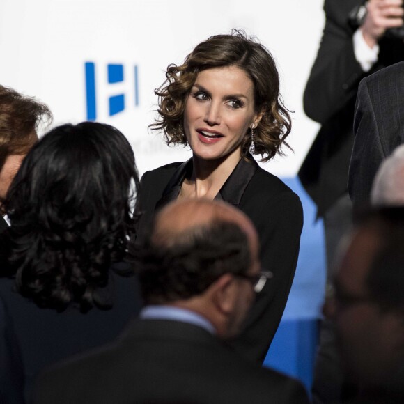 La reine Letizia et le roi Felipe d'Espagne ont pris part le 24 novembre 2015 à l'événement marquant les 15 ans de 20 Minutos à la Casa de Correos à Madrid.