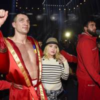 Hayden Panettiere : Son chéri Klitschko démoli par le roi des Gitans en "Fury"