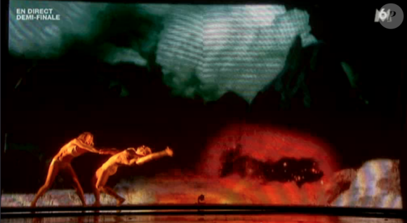 Freelusion, dans la demi-finale d'Incroyable Talent saison 10 sur M6, le mardi 1er décembre 2015.