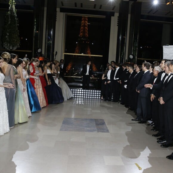 Exclusif - Ambiance lors de la 23e édition du Bal des débutantes au Palais de Chaillot à Paris, le 28 novembre 2015. © Jacovides/Borde/Moreau/Bestimage