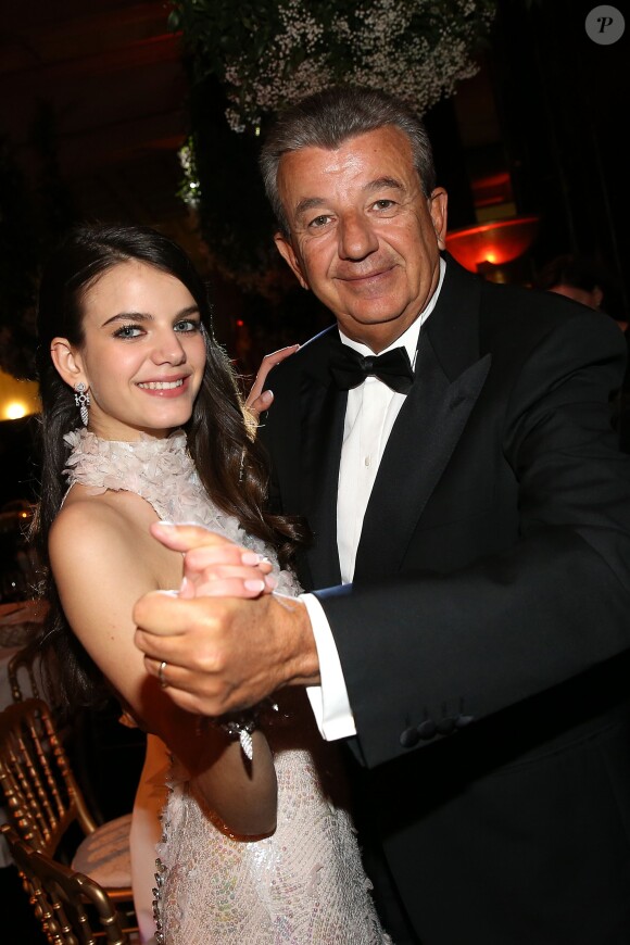 Exclusif - Sonia Ben Ammar (robe Chanel Haute Couture, bijoux Payal New York) et son père Tarak Ben Ammar  lors de la 23e édition du Bal des débutantes au Palais de Chaillot à Paris, le 28 novembre 2015. ©Jacovides/Borde/Moreau/Bestimage