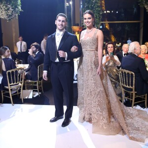 Exclusif - Inês de Bragança (robe Elie Saab Haute Couture, bijoux Payal New York) et son cavalier António Cortez de Lobão lors de la Vingt-troisième édition du Bal au Palais de Chaillot à Paris, le 28 novembre 2015.  © Le Bal/Jacovides/Borde/Moreau/Bestimage