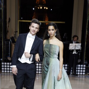 Exclusif - Iman Pérez (robe Jean Paul Gaultier Paris, bijoux Payal New York) et son cavalier le comte Werner d'Ansembourg lors de la Vingt-troisième édition du Bal au Palais de Chaillot à Paris, le 28 novembre 2015.  © Le Bal/Jacovides/Borde/Moreau/Bestimage