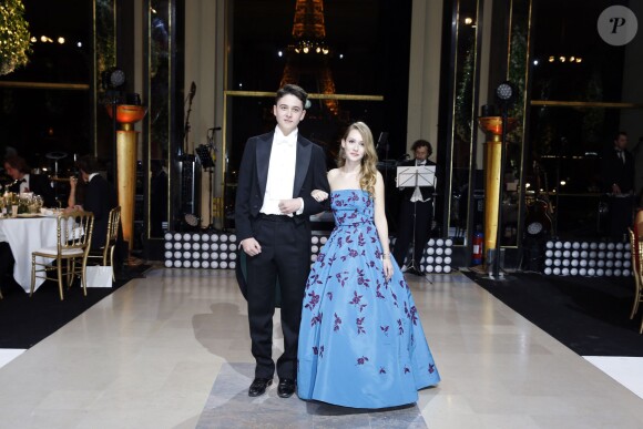 Exclusif - Skye McCaw (robe Oscar de la Renta, bijoux Payal New York) et son cavalier le comte Léopold van der Noot d'Assche lors de la Vingt-troisième édition du Bal au Palais de Chaillot à Paris, le 28 novembre 2015.  © Le Bal/Jacovides/Borde/Moreau/Bestimage