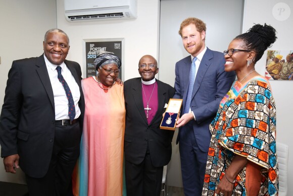 Le prince Harry a rencontré l'archevêque anglican sud-africain Emeritus Desmond Tutu, à Cape Town, en Afrique du Sud. Le 30 novembre 2015