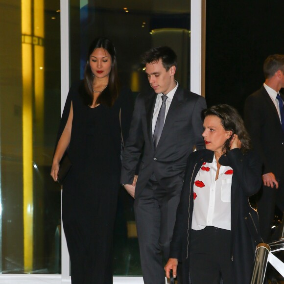 Exclusif - La princesse Stéphanie de Monaco, présidente de Fight Aids Monaco et ambassadrice d'ONUSIDA, son fils Louis Ducruet et sa compagne Marie - Ventes aux enchères en faveur de Fight Aids Monaco à l'hôtel Le Meridien Beach Plaza à Monaco, le 1er décembre 2015. ©Bruno Bebert/Olivier Huitel/Pool Restreint/Bestimage
