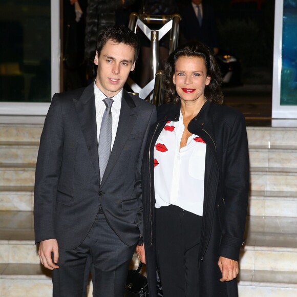 Exclusif - La princesse Stéphanie de Monaco, présidente de Fight Aids Monaco et ambassadrice de l'ONUSIDA, et son fils Louis Ducruet - Ventes aux enchères en faveur de Fight Aids Monaco à l'hôtel Le Meridien Beach Plaza à Monaco, le 1er décembre 2015. ©Bruno Bebert/Olivier Huitel/Pool Restreint/Bestimage