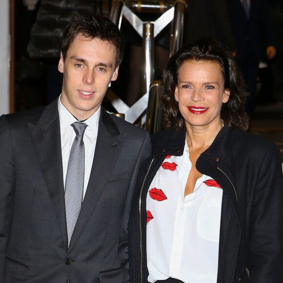 Exclusif - La princesse Stéphanie de Monaco, présidente de Fight Aids Monaco et ambassadrice de l'ONUSIDA, et son fils Louis Ducruet - Ventes aux enchères en faveur de Fight Aids Monaco à l'hôtel Le Meridien Beach Plaza à Monaco, le 1er décembre 2015. ©Bruno Bebert/Olivier Huitel/Pool Restreint/Bestimage