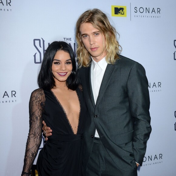 Vanessa Hudgens et Austin Butler assistent à la projection de la série 'The Shannara Chronicles au cinéma iPic Theaters. Los Angeles, le 4 décembre 2015.