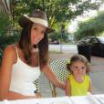  Jade Foret et sa fille Liva, en vacances &agrave; Southampton, dans l'&eacute;tat de New-York aux Etats-Unis, en ao&ucirc;t 2015. 