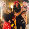 Chris Carney et Tiffany Thornton ainsi que leurs deux enfants / photo postée sur Instagram, le 31 octobre 2015