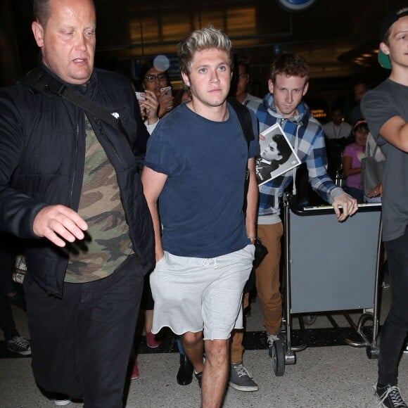 Naill Horan (One Direction) arrive à l'aéroport de Los Angeles très fatigué le 7 juillet 2015.