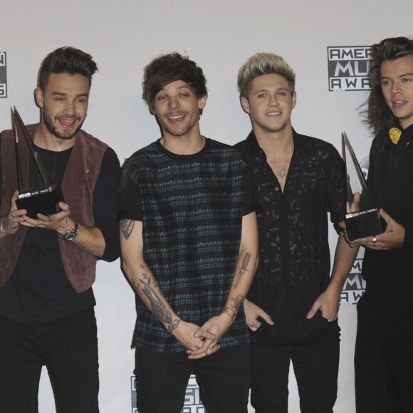 Liam Payne, Louis Tomlinson, Niall Horan, Harry Styles du groupe One Direction - Press Room lors de la 43ème cérémonie annuelle des "American Music Awards" à Los Angeles, le 22 novembre 2015.