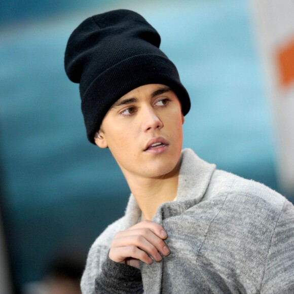 Justin Bieber chante sur le plateau de l'émission de TV "Today" de la NBC à New York le 19 novembre 2015.