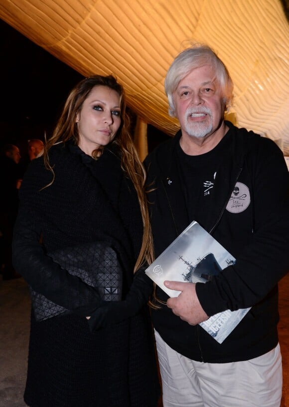 Exclusif - Paul Watson (fondateur de la Sea Shepherd Conservation Society) et sa femme Yana Rusinovich - Soirée d'inauguration de l'opération "La Baleine Bleue" sur le port du Gros Caillou à Paris, le 1er décembre 2015.