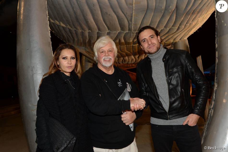 Exclusif - Paul Watson (fondateur de la Sea Shepherd Conservation Society) et sa femme Yana Rusinovich, Karl Lagasse - Soirée d&#039;inauguration de l&#039;opération &quot;La Baleine Bleue&quot; sur le port du Gros Caillou à Paris, le 1er décembre 2015.