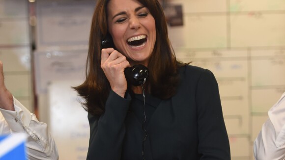 Kate Middleton : Nouvelle coupe, elle se transforme en secrétaire hilare...