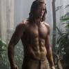 Alexander Skarsgård dévoile ses abdos pour La Légende de Tarzan.