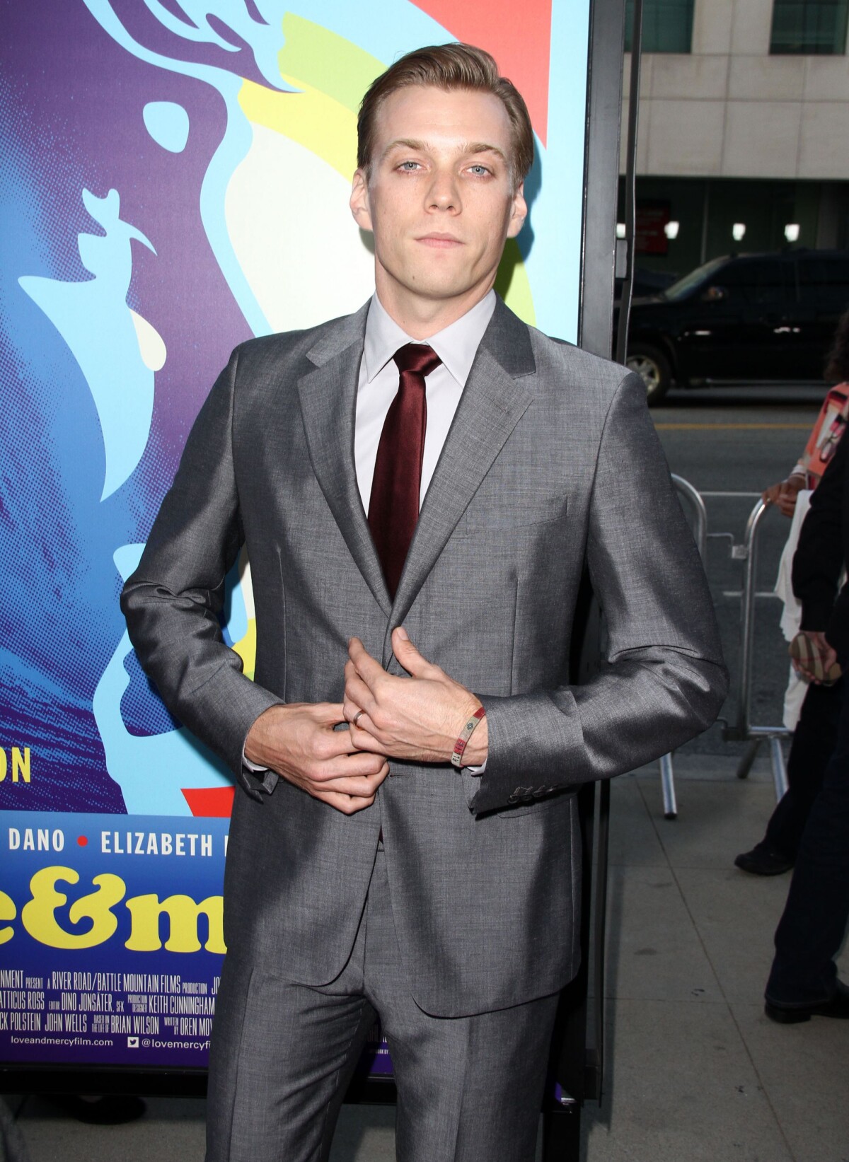 Photo : Jake Abel à la première de "Love & Mercy" au théâtre " Samuel ...
