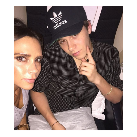 Victoria Beckham et son fils Brooklyn / photo postée sur Instagram, le 9 décembre 2015.